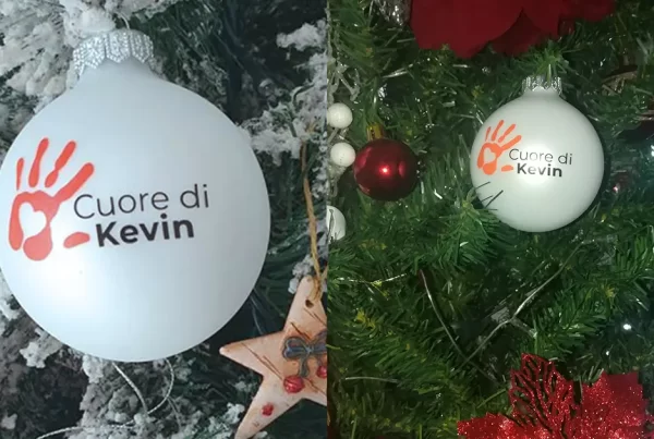 Inaugurazione Associazione Cuore di Kevin | Abbiamo messo in vendita una pallina natalizia, per poi donare i soldi raccolti